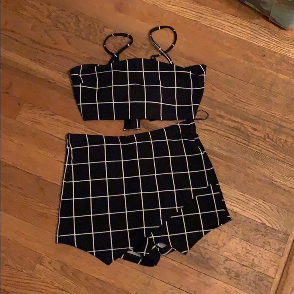 Two piece cropped top skirt set